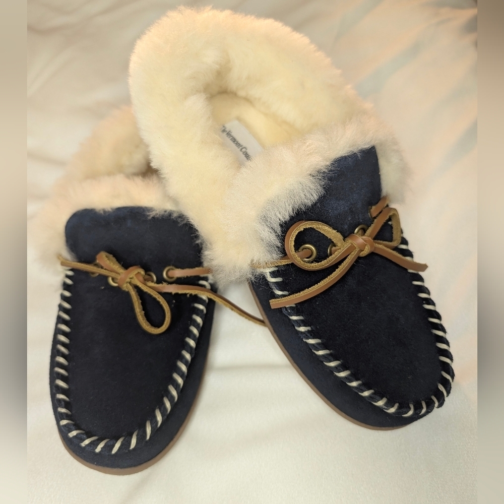 Cozy Women's Australian Shearling Moccasin Slippers Vermont Country Store Sz 8